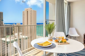 Every meal is better with a breathtaking ocean backdrop