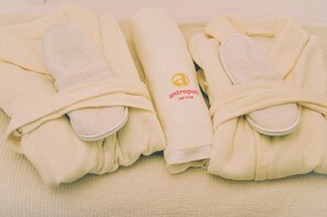 Bathroom amenities