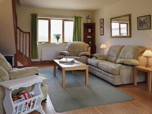 Lounge area | Sunrise, Kings Coughton, near Alcester