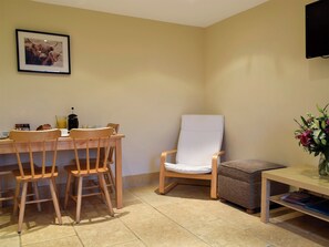 Living and dining room | The Bothy - The Inn Cottages, Muckhart, near Gleneagles