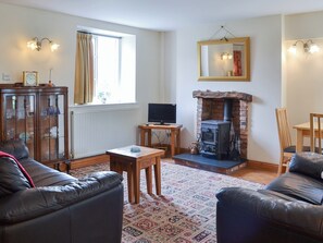 Lovely tile-floored living/dining area | Dragonfly Cottage - West End Farm Cottages, Brompton by Sawdon
