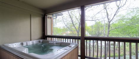 Master Bedroom Balcony w/ Hot Tub