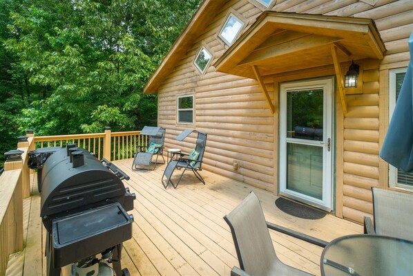 Smoker Grill - Propane Provided