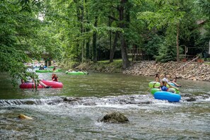 Watch the ubers enjoying the river