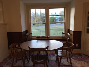 Dining room with views of Saphire Mountains.