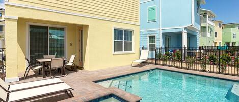 Private Pool & Hot Tub