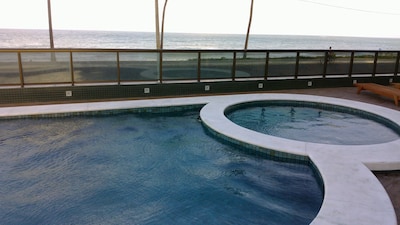 Suíte de frente para o mar, na cobertura do Hotel Ritz Suites Home Service