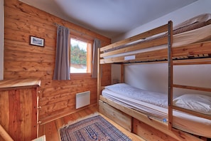 Chamonix apartment bunk bed