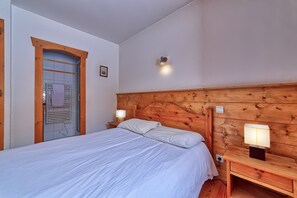Double bedroom Chamonix apartment