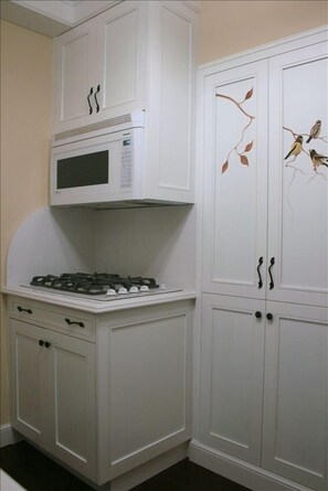 Pantry with Gas Cooktop - Gleaming New Kitchen!