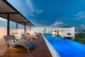 Rooftop Infinity Pool