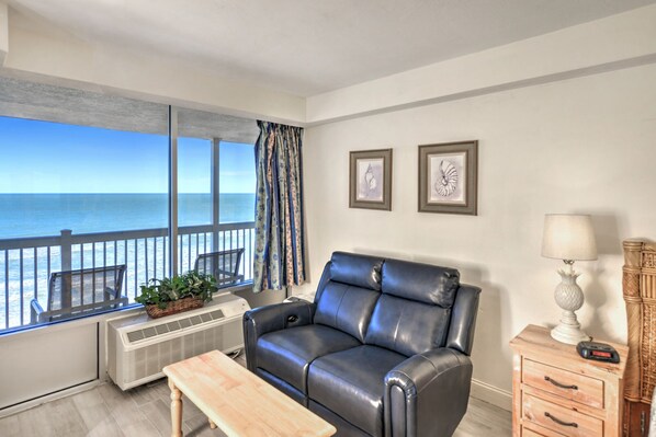 Daytona Beach Resort – Oceanside Resort -5th Floor Oceanfront Studio