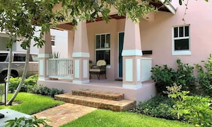 Front Entrance / Patio