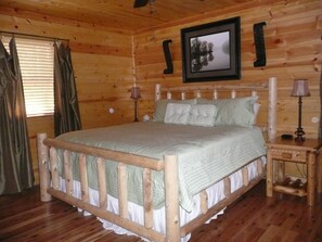 Master Bedroom - very comfortable king size bed - sleep like a teenager again.