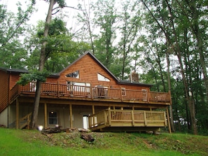 Beautiful luxury cabin in the Blue Ridge Mountains