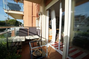 terraza con vistas al Mediterráneo