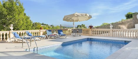 VILLA MARIA PORTALS NOUS By Priority