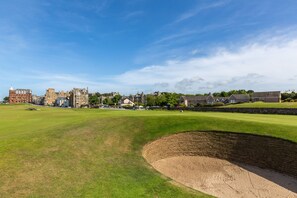 Looking across the 17th green towards Swilken View (70m)