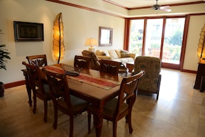 Living / Dining Area