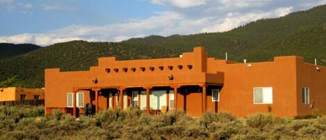 Nestled in sage with 360 degree mountain views