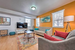 Living Room | 1st Floor | Free WiFi | Roku TV
