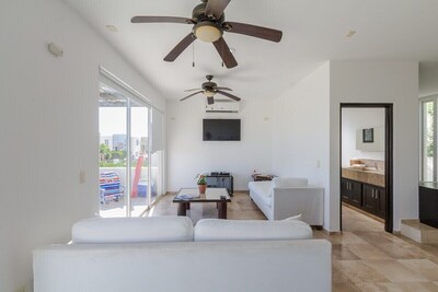 Hermosa Villa con Vista al mar en Tranquila Comunidad Cerrada