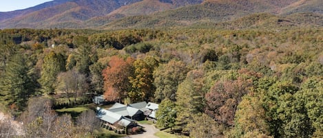 Come enjoy the majestic mountains!