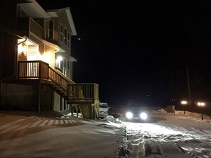 Located right on Killington/Access road. Take free ski shuttle from driveway.