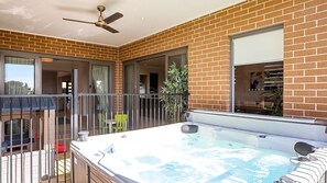 Bain à remous extérieur