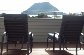 Great outlook from sun or shade, you choose