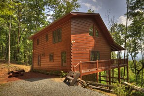 True Log Cabin/ Always in Immaculate Condition.