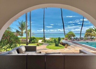 Luxurious  Fully Equipped and Serviced Villa Right the Beach