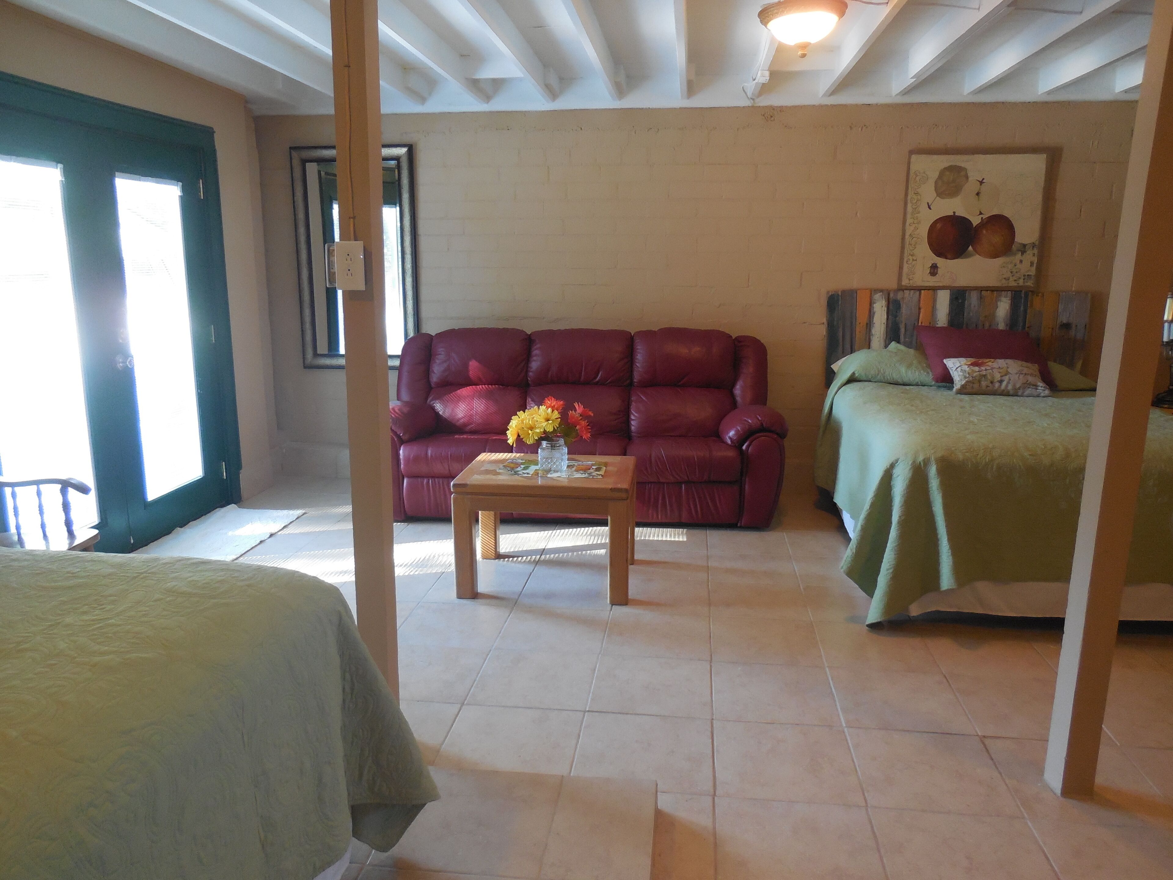 The Country Life Experience, Close to Distilleries, Wineries