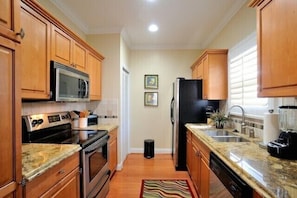 Fully equipped and updated kitchen