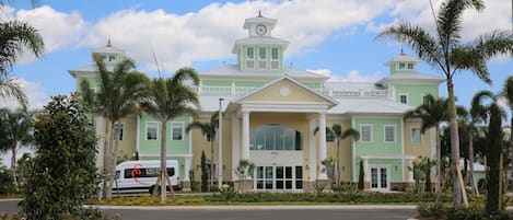 Clubhouse with Restaurant and Bar