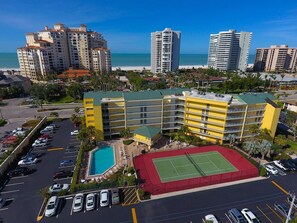 5 Star Marriott Alternative-6th floor penthouse condo with heated pool, tennis, grill, and free Wi-Fi and parking.