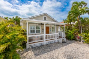 A quiet retreat just steps from Duval Street and local galleries