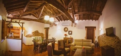 Rural house (full rental) el charcon for 8 people