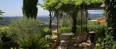 terrasse studio avec vue panoramique jusqu'à la mer