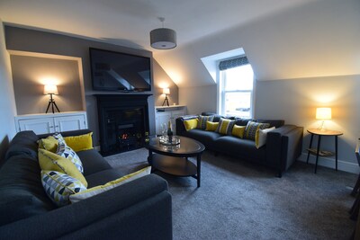 Belvedere is a stylish, centrally located apartment situated in a quiet street.