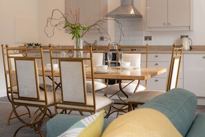 Ty Cwyfan Dining Table Kitchen