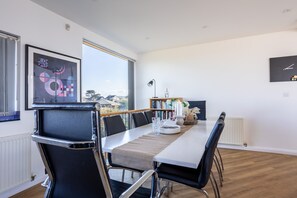 Minstrel Lodge Kitchen Table - Rhosneigr