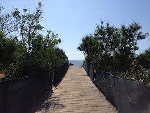 Beach Entrance
VILLA LUNA ROSSA - SUNTRIPSICILY COM