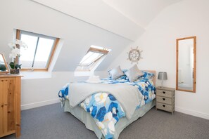 Ty Rhiannon Bed - Aberffraw