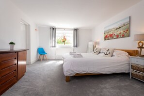 Coed Y Llan double bedroom