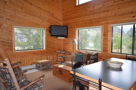 Kitchen and living room- overlooks the Yellowstone River. Satellite TV.