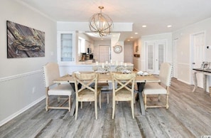 As seen on HGTV's "Beachfront Bargain Hunt"!