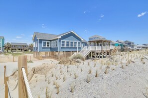 Exterior - Oceanfront / Beach Access