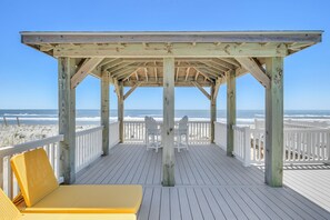 Deck / Gazebo