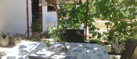 A2(3): terrasse de jardin